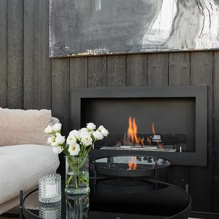 Magnolia - I Sprzet Do Polawiania Bursztynu -wodery, Podbieraki, Latarki Uv - Zabaw- Rowery - Kawa Z Ekspresu *