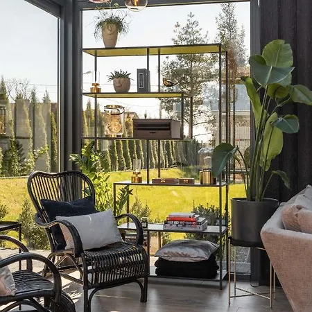 Magnolia - I Sprzet Do Polawiania Bursztynu -wodery, Podbieraki, Latarki Uv - Zabaw- Rowery - Kawa Z Ekspresu *