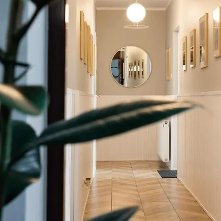 Magnolia - I - Rowery - Plac Zabaw Montessori - Basen - Pokój Zabaw Jantar