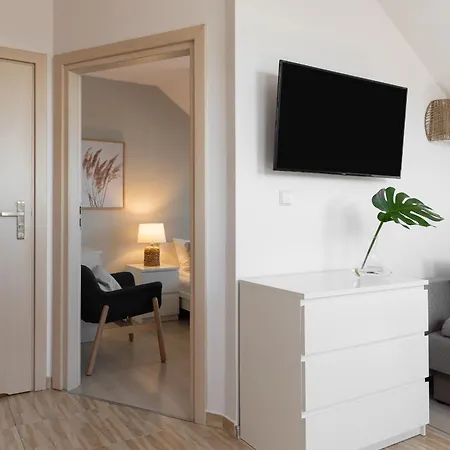 ファームステイ Magnolia - I Sprzet Do Polawiania Bursztynu -wodery, Podbieraki, Latarki Uv - Zabaw- Rowery - Kawa Z Ekspresu *