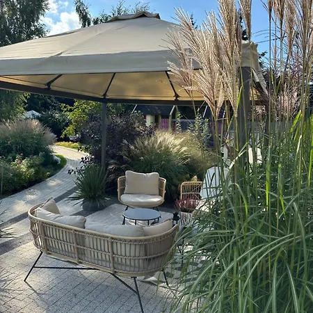 Magnolia - I Sprzet Do Polawiania Bursztynu -wodery, Podbieraki, Latarki Uv - Zabaw- Rowery - Kawa Z Ekspresu Çiftlik konaklama