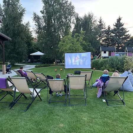 Magnolia - I Sprzet Do Polawiania Bursztynu -wodery, Podbieraki, Latarki Uv - Zabaw- Rowery - Kawa Z Ekspresu ファームステイ *