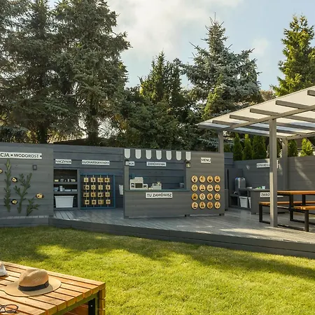 Bauernhof Magnolia - I - Rowery - Plac Zabaw Montessori - Basen - Zabaw *