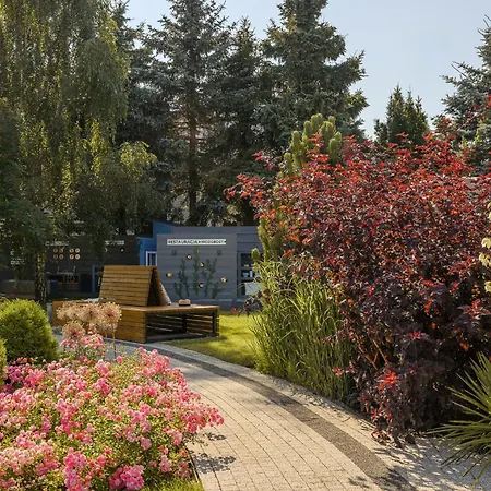 Magnolia - I - Rowery - Plac Zabaw Montessori - Basen - Pokój Zabaw Jantar