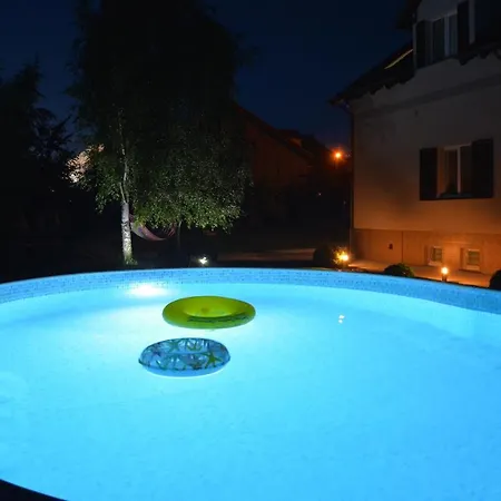 Çiftlik konaklama Magnolia - I Sprzet Do Polawiania Bursztynu -wodery, Podbieraki, Latarki Uv - Zabaw- Rowery - Kawa Z Ekspresu *