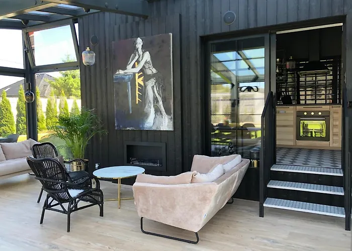 Magnolia - I Sprzet Do Polawiania Bursztynu -wodery, Podbieraki, Latarki Uv - Zabaw- Rowery - Kawa Z Ekspresu *