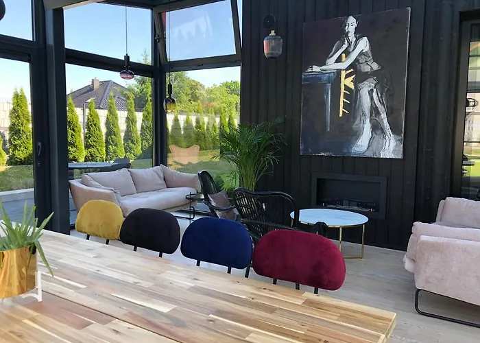 Magnolia - I Sprzet Do Polawiania Bursztynu -wodery, Podbieraki, Latarki Uv - Zabaw- Rowery - Kawa Z Ekspresu