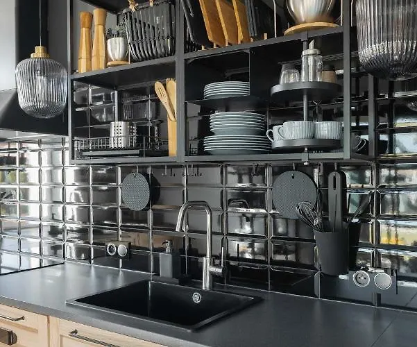 Magnolia - I Sprzet Do Polawiania Bursztynu -wodery, Podbieraki, Latarki Uv - Zabaw- Rowery - Kawa Z Ekspresu *