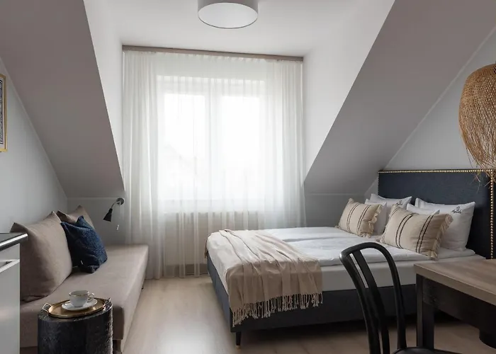 Magnolia - I Sprzet Do Polawiania Bursztynu -wodery, Podbieraki, Latarki Uv - Zabaw- Rowery - Kawa Z Ekspresu Jantar