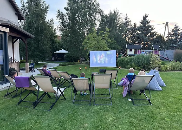 Magnolia - I Sprzet Do Polawiania Bursztynu -wodery, Podbieraki, Latarki Uv - Zabaw- Rowery - Kawa Z Ekspresu Feriegård *