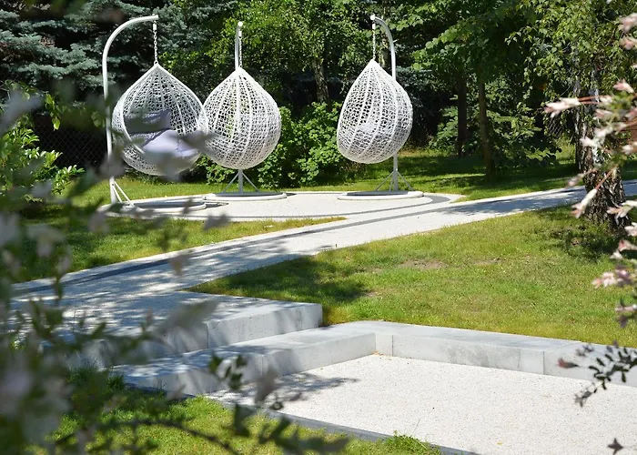 Magnolia - I Sprzet Do Polawiania Bursztynu -wodery, Podbieraki, Latarki Uv - Zabaw- Rowery - Kawa Z Ekspresu Jantar